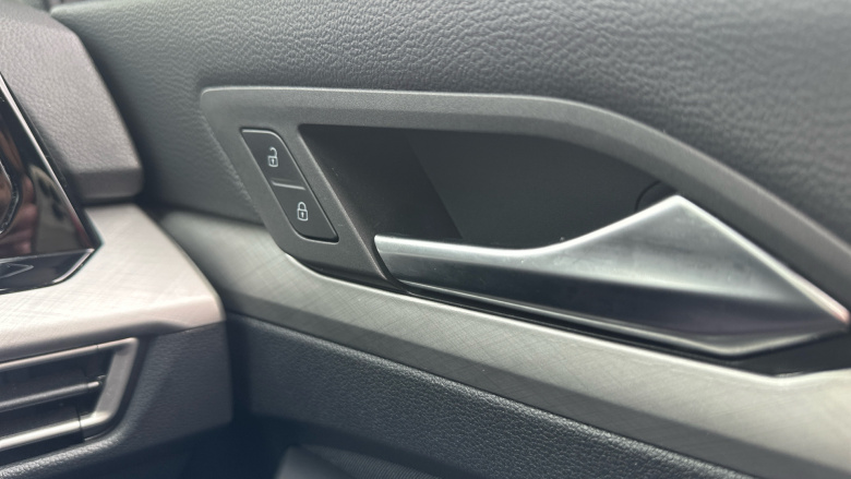 Volkswagen Golf 1.5 TSI 150 Life 5dr Petrol Hatchback